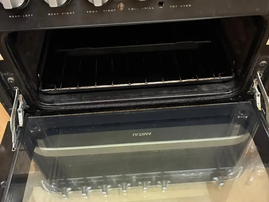 Oven after cleaning