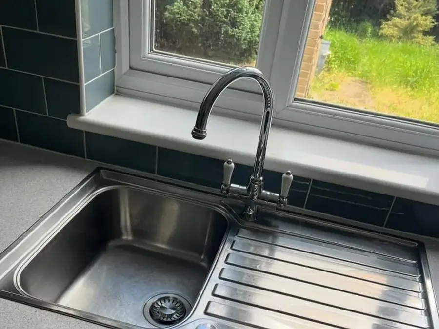 Sink after cleaning